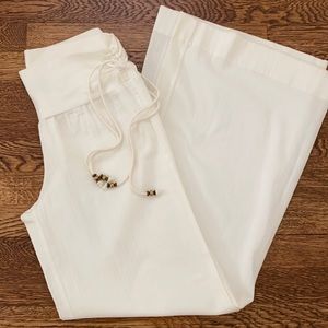 Fun & flirty wide leg pant with wide waistband drawstring tie to scrunch 😊